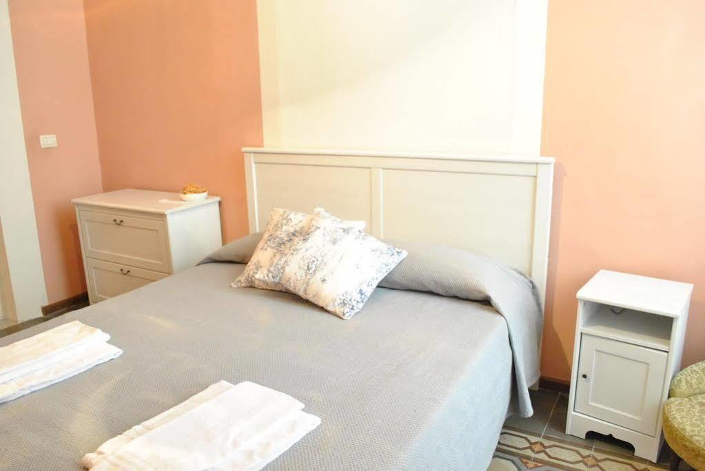 A Casa Di Laura Bed & Breakfast Catania Luaran gambar